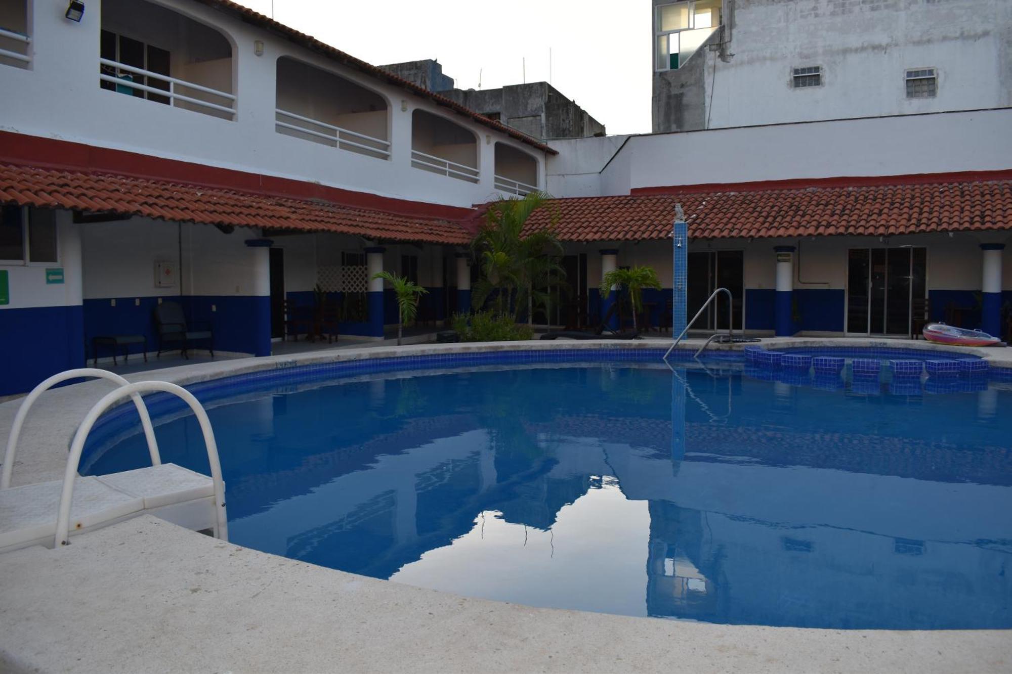 Hotel Plaza Almendros, Isla Mujeres Kültér fotó